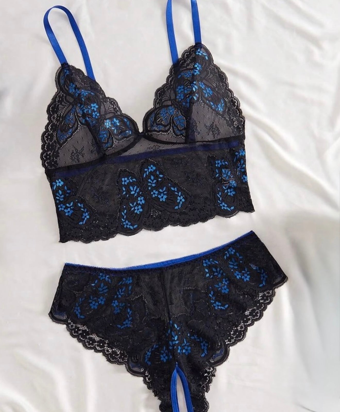 Conjunto de Encaje Negro y Azul