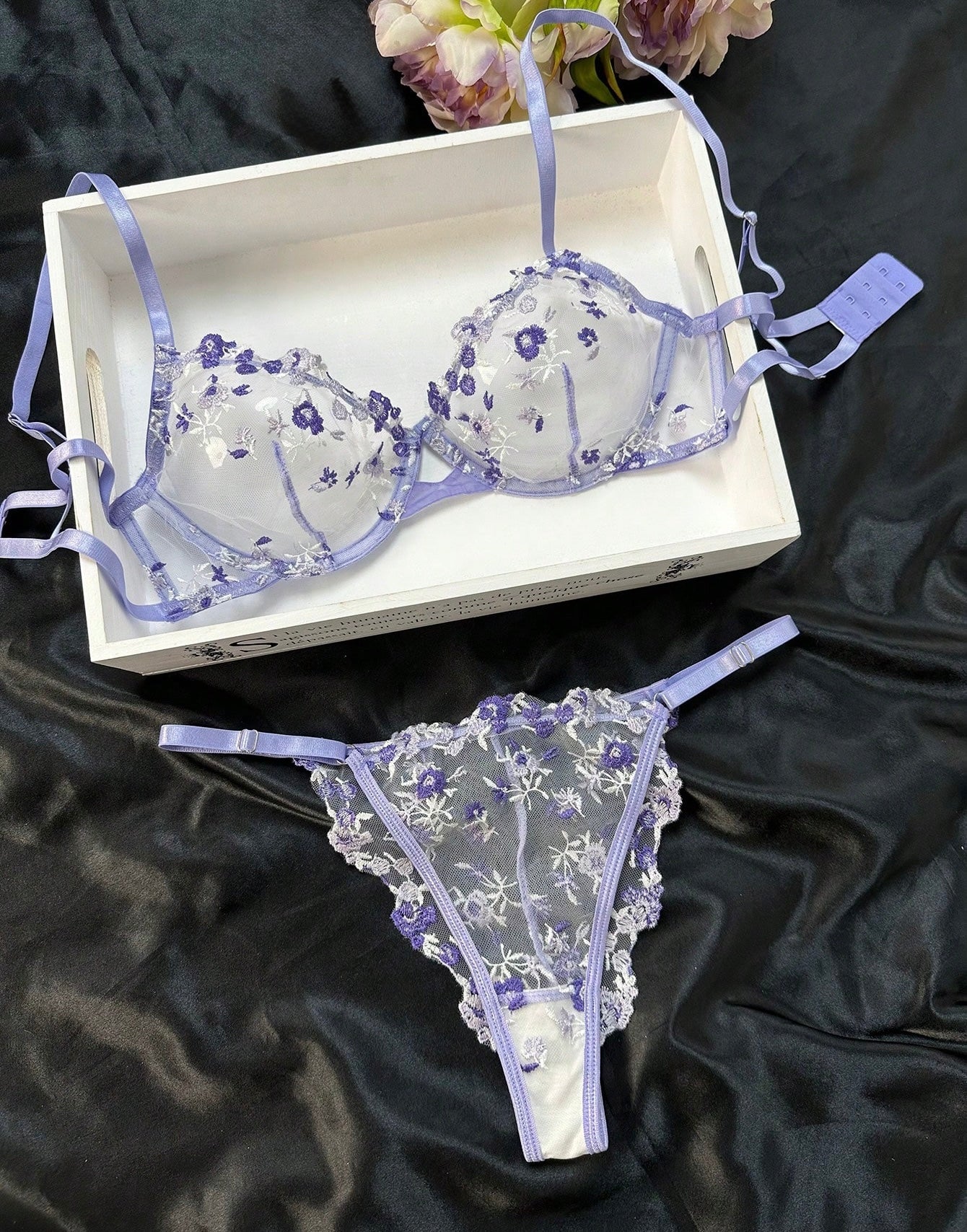 Conjunto de Lencería Floral