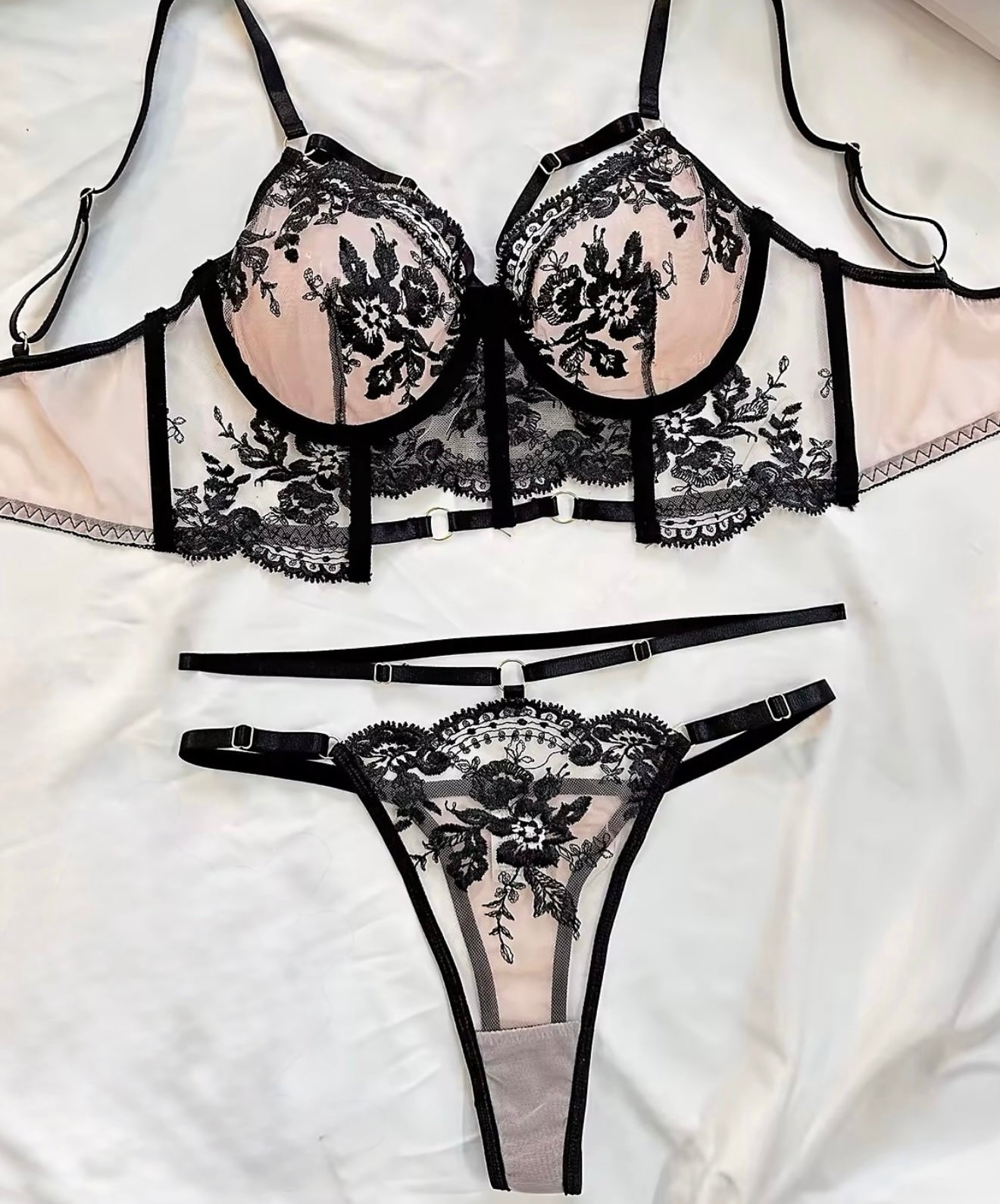 Conjunto de Lencería Negro & Nude Estilo Corset