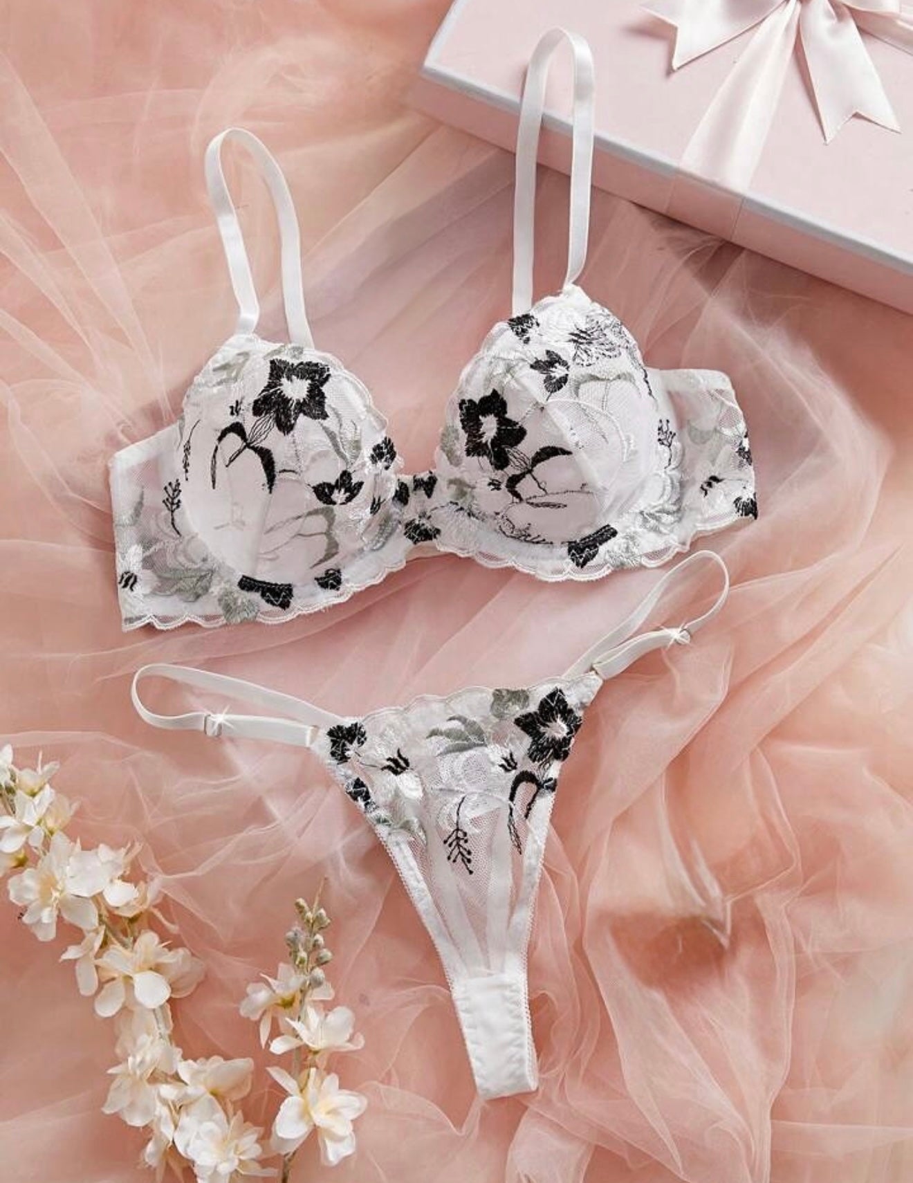 Conjunto Blanco Y Negro