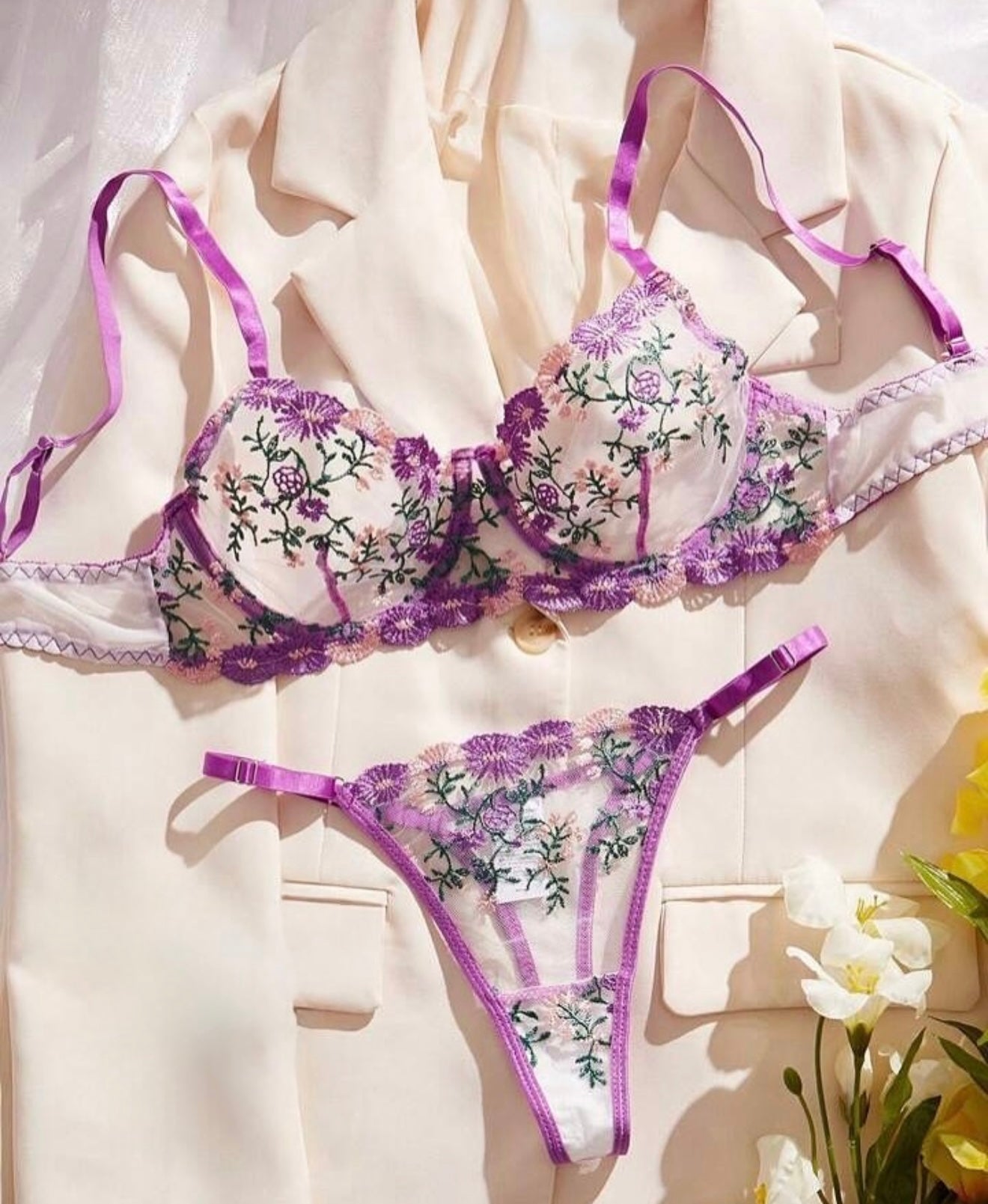 Conjunto de Lencería Floral Lila