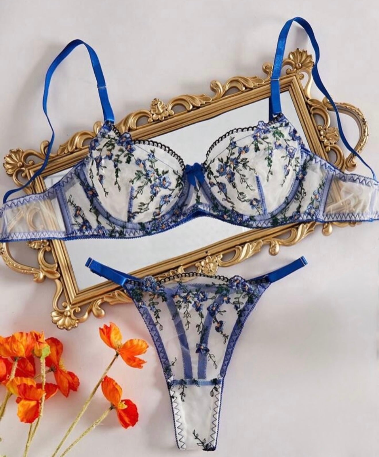 Conjunto Azul Floral Transparente con Bordados Finos